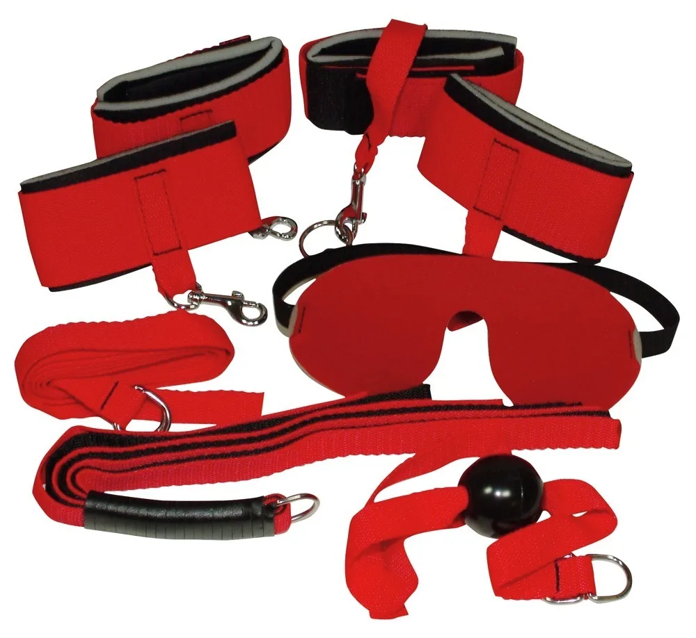 Bad Kitty Red Giant bondageset in rood en zwart met boeien, oogmasker, knevel en zweepje