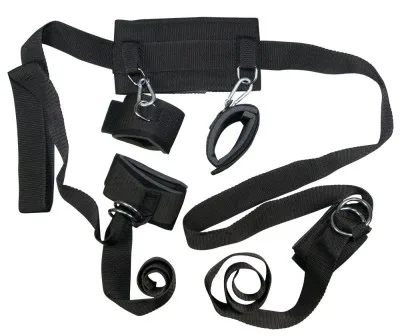 Bad Kitty zwarte bondageset met brede halsboei, lange riemen en hand- en enkelboeien
