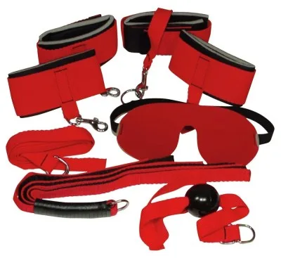 Bad Kitty Red Giant bondageset in rood en zwart met boeien, oogmasker, knevel en zweepje